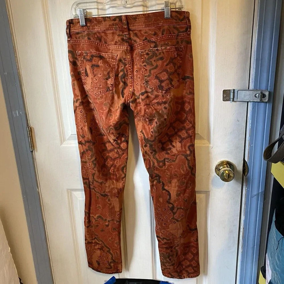 Pilcro Anthropologie The Slim Boyfriend Jeans Orange Motif Distressed Sz 26 Punk - Picture 12 of 13